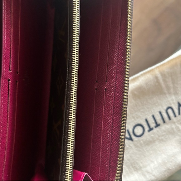 Louis Vuitton Brown and Gold Wallet - Picture 4 of 12